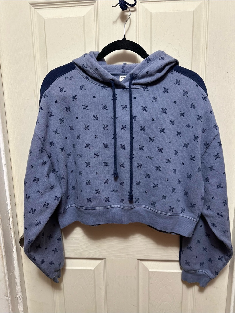 PINK Victoria's Secret Ivy Fleece Cropped Hoodie Blue Paisley Size M
